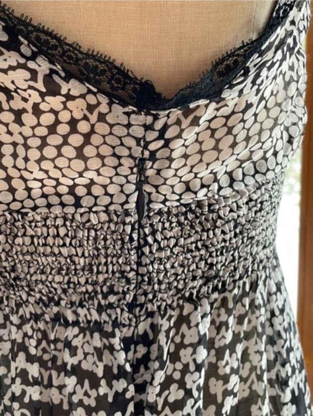 VTG Free People Sleeveless Smocked Silk Blend Lace Tunic Slip Dress Size 4 - Picture 11 of 15